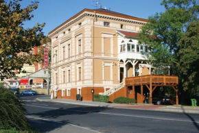  Hotel Mertin  Хомутов